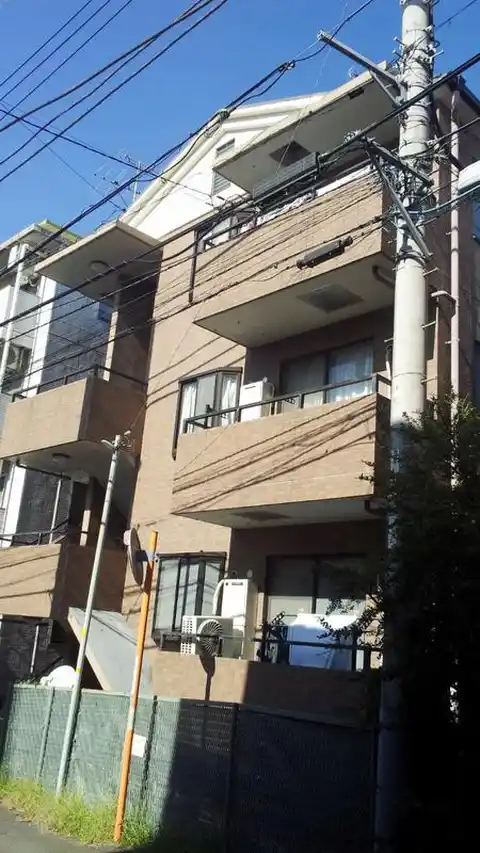 グレイスナカヤマ