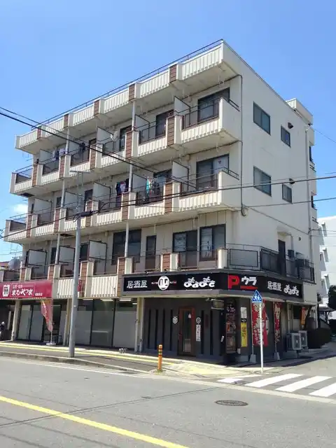 ロードサイドハウス