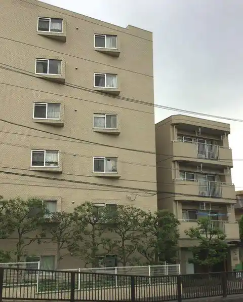 グローリア初穂久が原