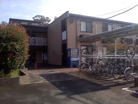 レオパレスリバーサイド コート