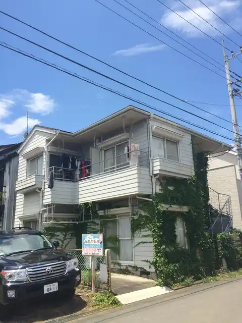 ファースト・スーツ