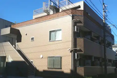 プラウディア