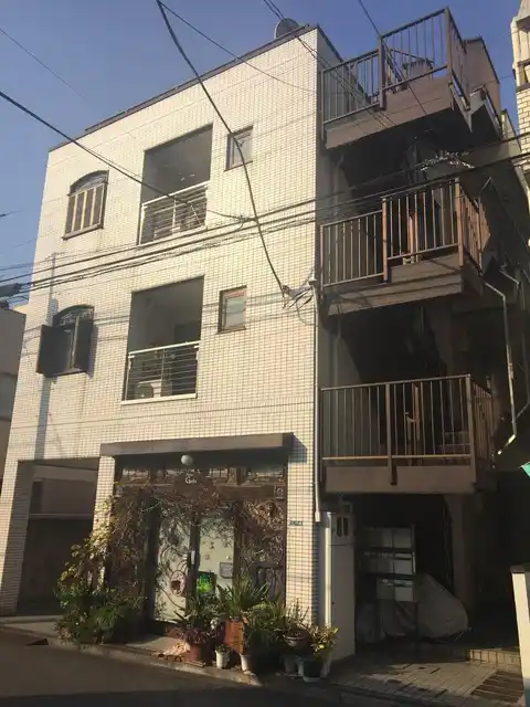 メゾンルミエール