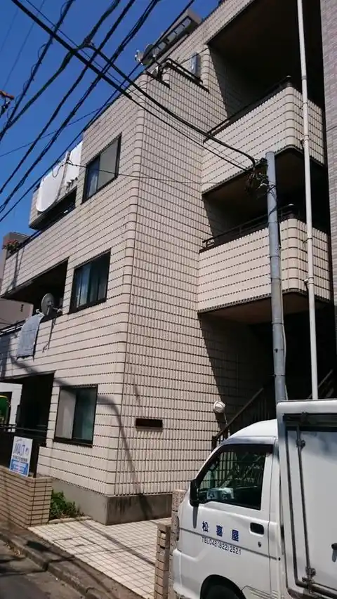 クレストハウス
