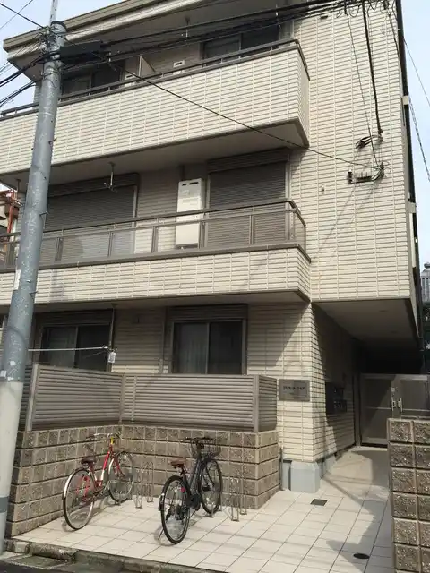 クレセールワセダ