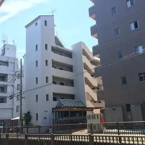 メゾンドフローレス
