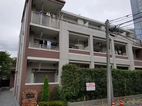 アモーレ フェリーチェ