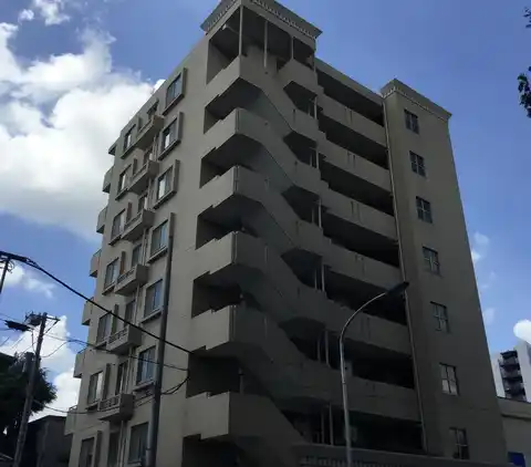 サーラ・コモド調布