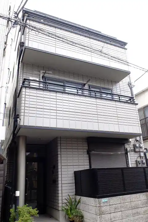 アデッソ学芸大