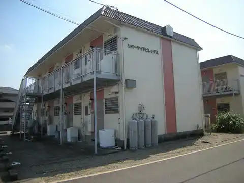 リバーサイドビレッヂA