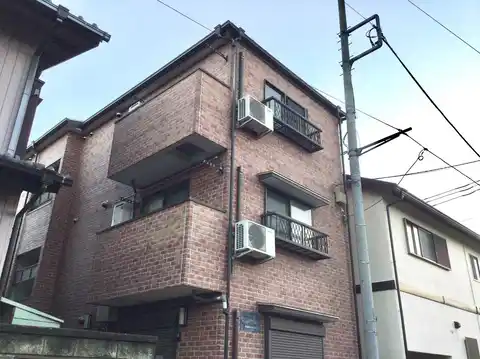 イーストパレス