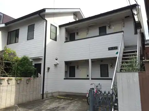 スリーウッド