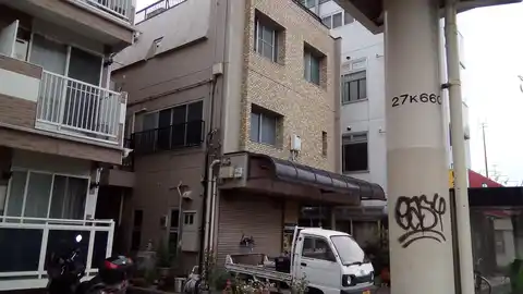 ツインアベニュー