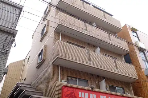 メゾンエルーセラ