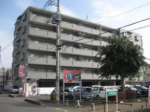 クレアメゾン高坂駅前