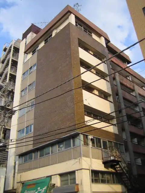 メトロ阪東橋駅前
