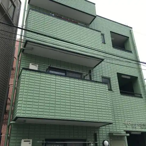 マヴェルドムール