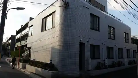 ホワイトビラ山王