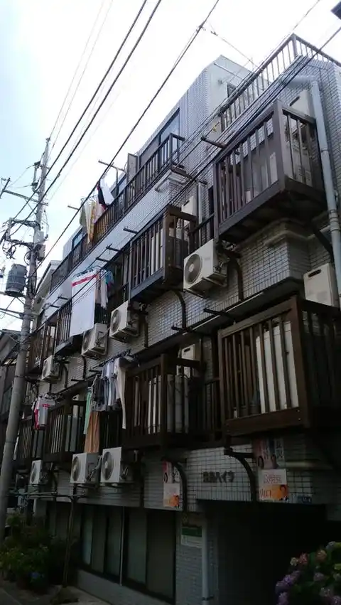 栄光ハイツ