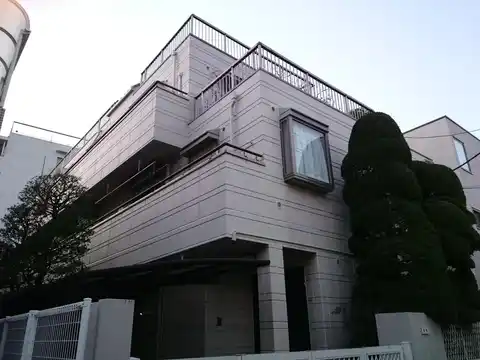アーバンクレスト
