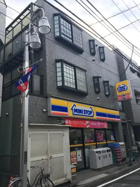 アールヴィヴァン