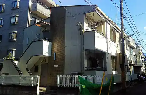 カガミハイツ