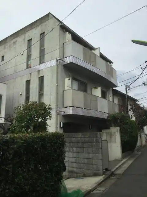 エリセ三軒茶屋
