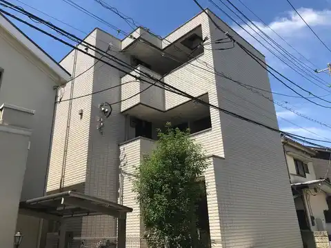 Maison M