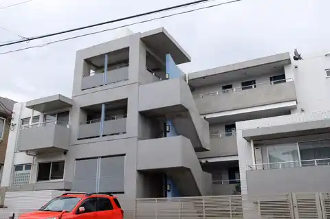 コリーヌ平町弐番館