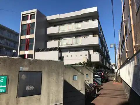 メゾンデザムルー前田
