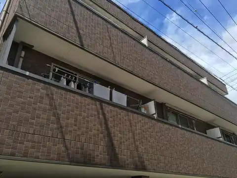プラスワン18ビル
