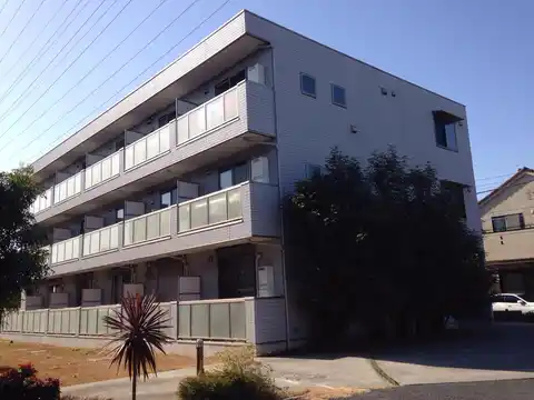DWELL COURT
