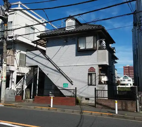 ファミール貫井