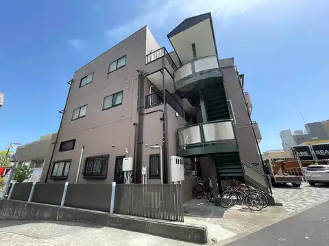 セブンアベニュー