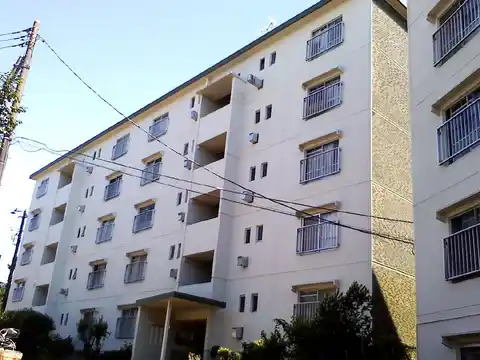 上中ノ原団地8号棟