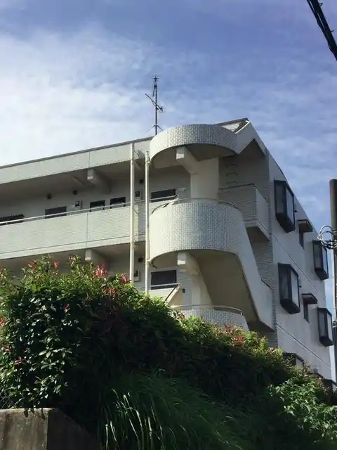 メゾン・ドゥ・エイシン