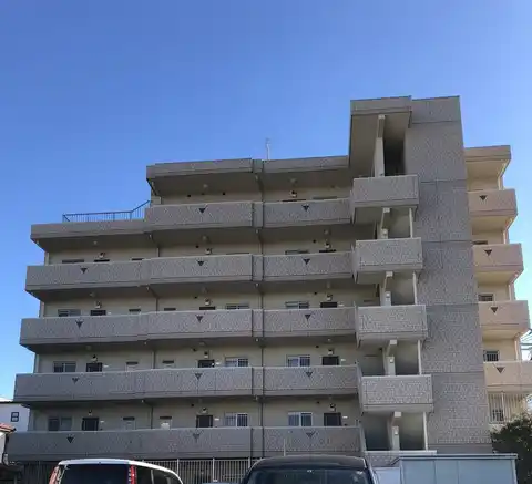 OSK IRIS COURT