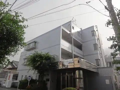 クラウンパレス