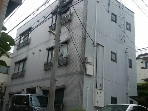 フローラルタカツ