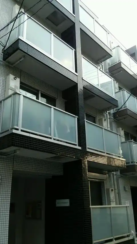Artbrut大森町1