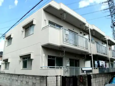 ハイツウィスタリア