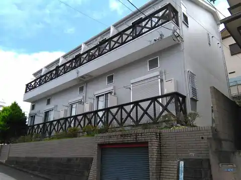 マ・ピエス三番館
