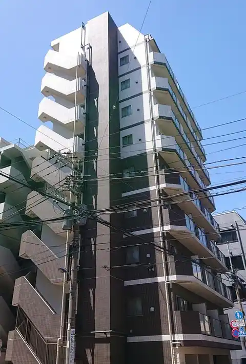 グランヴァン王子駅前