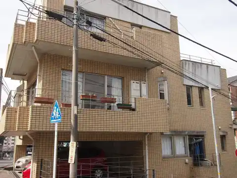メゾン上反町