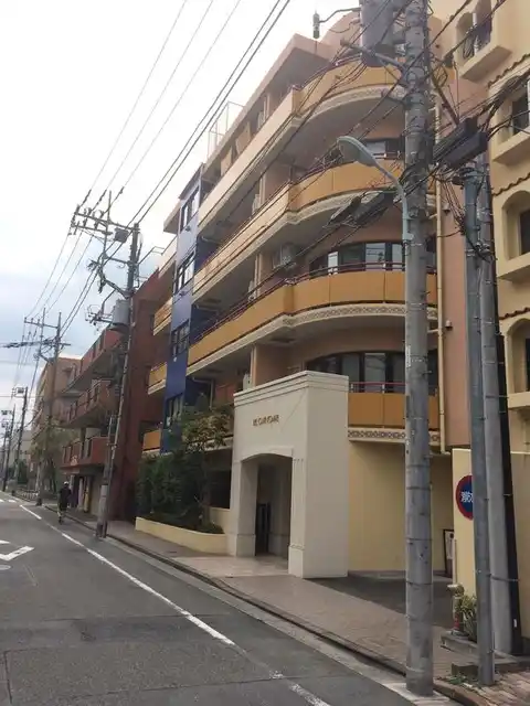 MAISON PLEASURE II