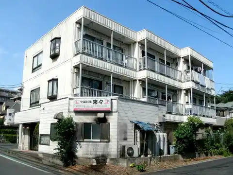 アゼル向台