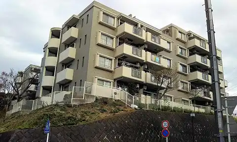 サザンヒルズ竹山8番館