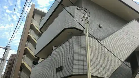 サンパレス