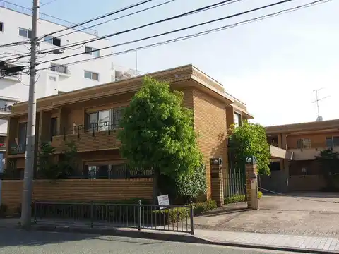 マートルコート山手261番館