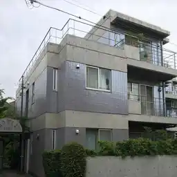 ホームズ 外観